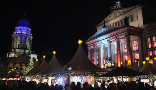 ベルリンで一番人気のジャンダルメンマルクトで行われるクリスマスマーケット「Weihnachtsmarkt am Gendarmenmarkt」を訪れる